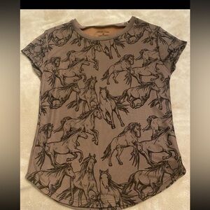 Sweet Lilac Mesh Horse Print Top. Size Medium